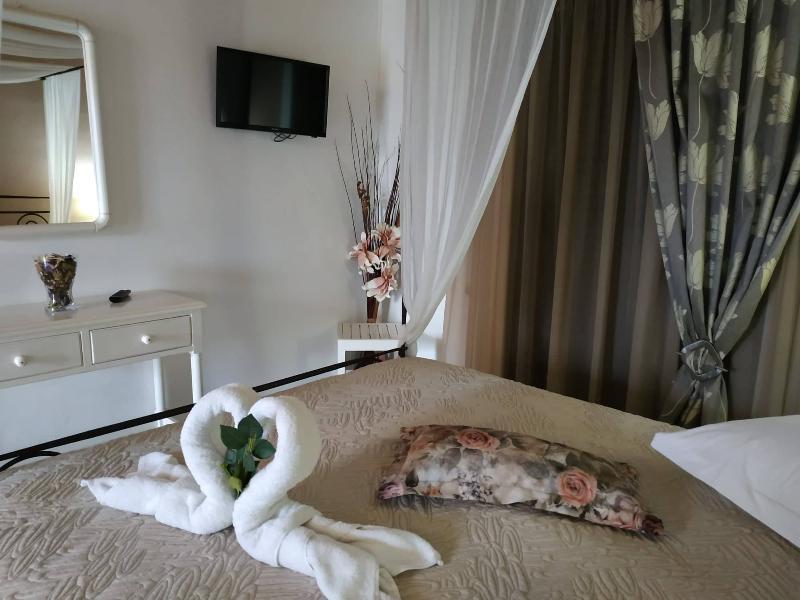 Eleni'S Garden & Castello Suites アリカナス エクステリア 写真
